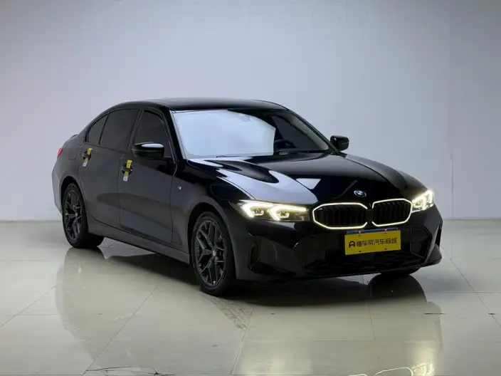 BMW 3 Series 2025 Model 330Li M Sports Night Set – фото 3