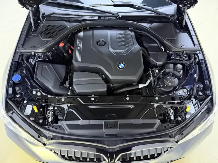 BMW 3 Series 2025 Model 330Li M Sports Night Set – фото 10