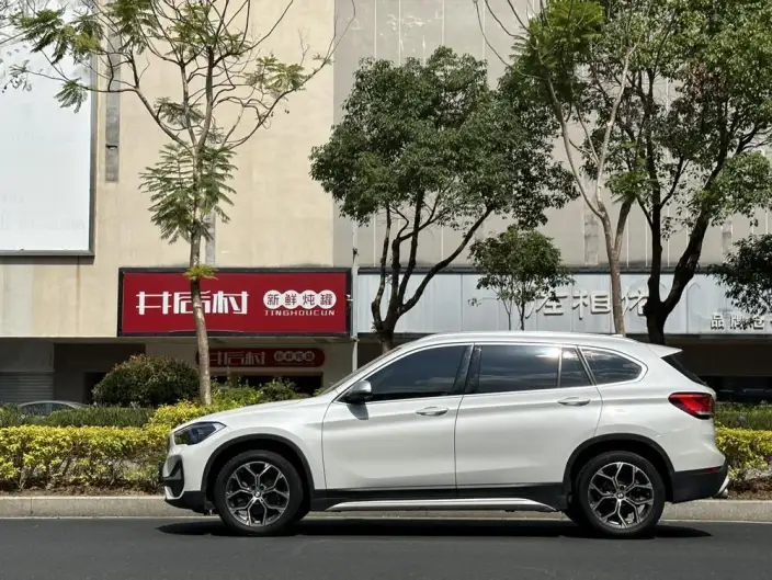BMW X1 2021 Model Facelift sDrive20Li Exclusive Model – фото 4