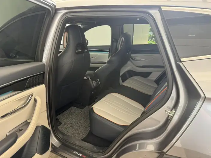 BYD Song PLUS DM 2024 Model DM-i Honor Edition 71KM Luxury Model – фото 10