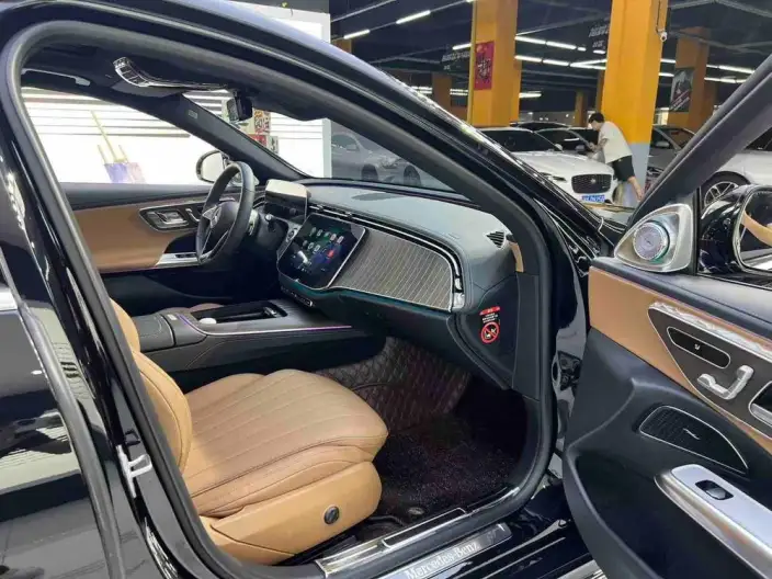 Mercedes-Benz E-Class 2025 Model E 300 L Fashion Model sedan – фото 6