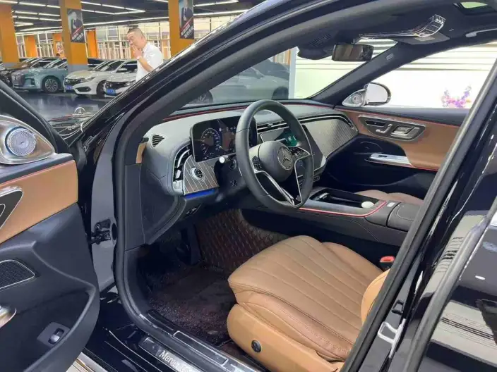 Mercedes-Benz E-Class 2025 Model E 300 L Fashion Model sedan – фото 7
