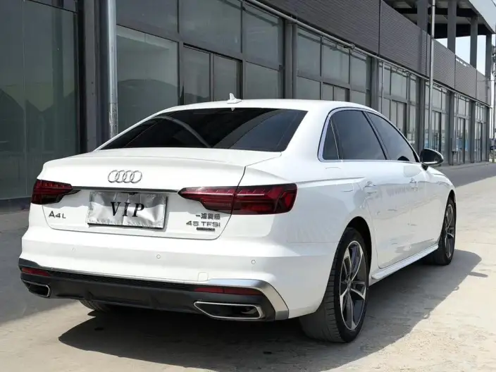 Audi A4 L 2022 Model 40 TFSI Fashion Dynamic Model – фото 6