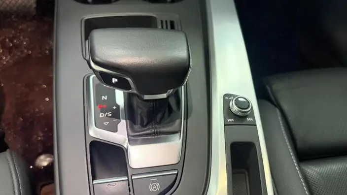 Audi A4 L 2022 Model 40 TFSI Fashion Dynamic Model – фото 10