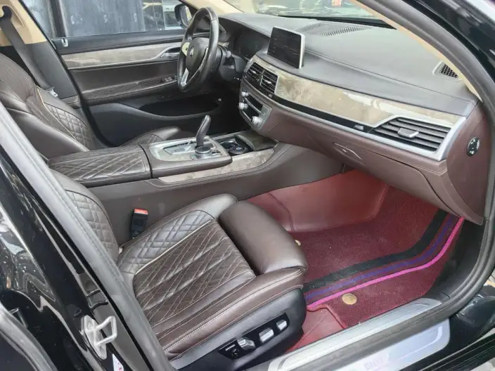 BMW 7 Series 2021 Model 740Li Leading Model Luxury Set – фото 4