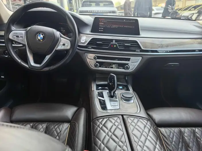 BMW 7 Series 2021 Model 740Li Leading Model Luxury Set – фото 7
