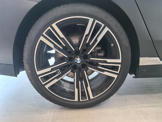 BMW 7 Series 2023 740Li Premium M Sport Package – фото 5