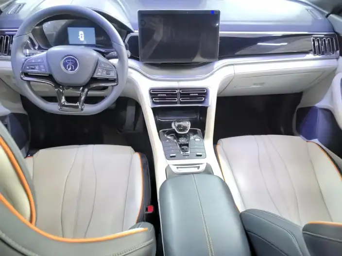 BYD Song PLUS DM 2021 Model DM-i 110KM 2WD Flagship PLUS 5G Edition – фото 9