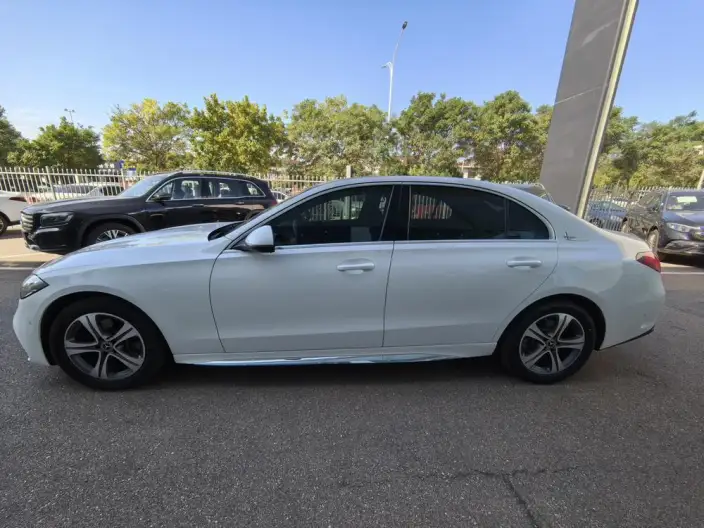 Mercedes-Benz C-Class 2022 Model C 200 L Sports Edition – фото 3