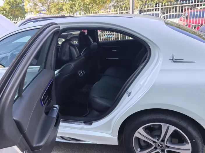 Mercedes-Benz C-Class 2022 Model C 200 L Sports Edition – фото 9
