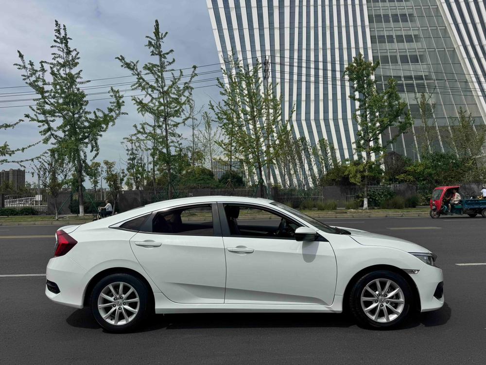 Honda Civic Модель 2019 года 180TURBO CVT Shangdong Edition Country VI – фото 7
