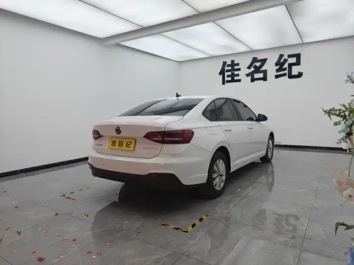 Volkswagen Lavida 2024 Model 1.5L Automatic Deyi Edition – фото 5