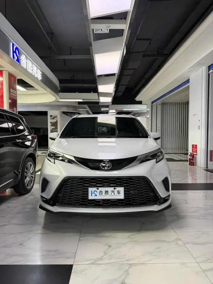 Granvia 2024 Model Intelligent Hybrid 2.5L 2WD Noble PLUS Edition – фото 2