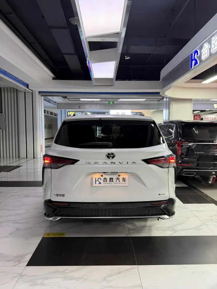 Granvia 2024 Model Intelligent Hybrid 2.5L 2WD Noble PLUS Edition – фото 6