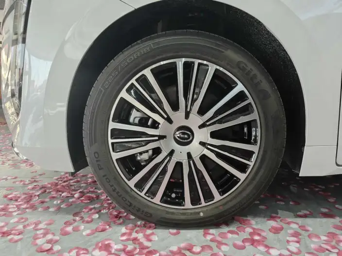 GAC Trumpchi E8 PHEV 2025 Model 2.0ATK 150km PRO+ – фото 8