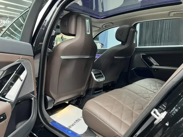 BMW 7 Series 2023 Model 735Li M Sports Set – фото 9
