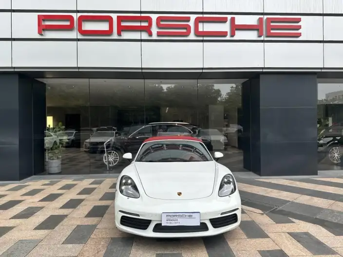 Porsche 718 2023 Model Boxster 2.0T