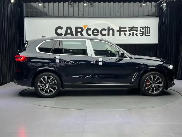 BMW X5 2022 Model xDrive 30Li Exclusive Model M Sports Set – фото 8
