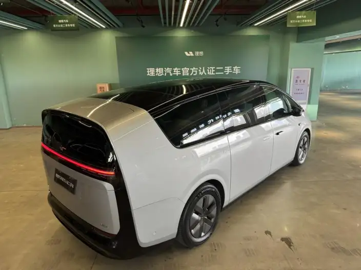 Li Auto MEGA 2024 Model Ultra Edition