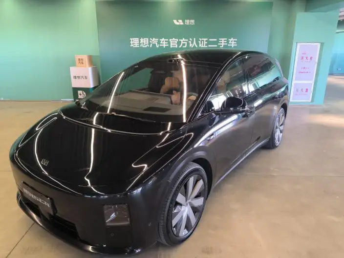 Li Auto i8 2025 Model Standard Edition