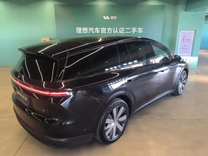 Li Auto i8 2025 Model Standard Edition