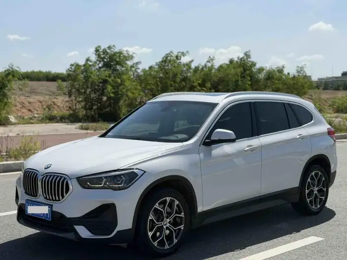 BMW X1 2022 Model sDrive25Li Leading Model – фото 1