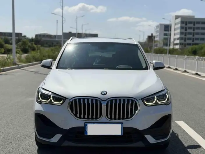 BMW X1 2022 Model sDrive25Li Leading Model – фото 2