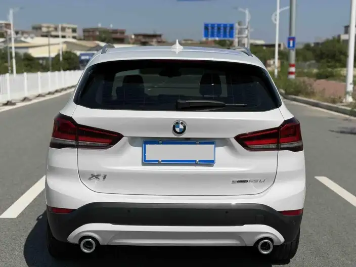BMW X1 2022 Model sDrive25Li Leading Model – фото 5