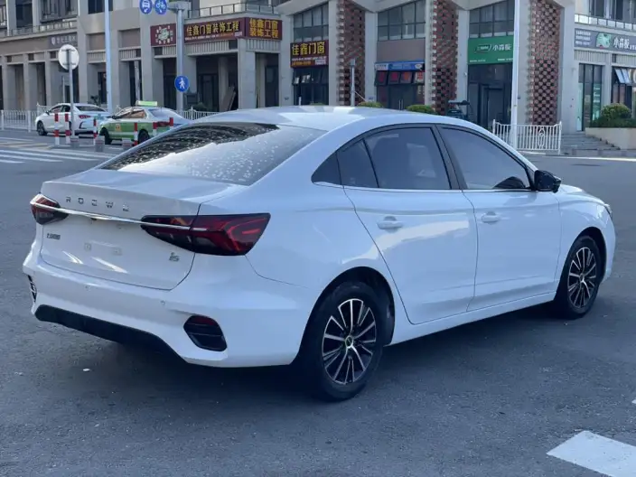Roewe i5 2021 Model 1.5L CVT Platinum edition – фото 6