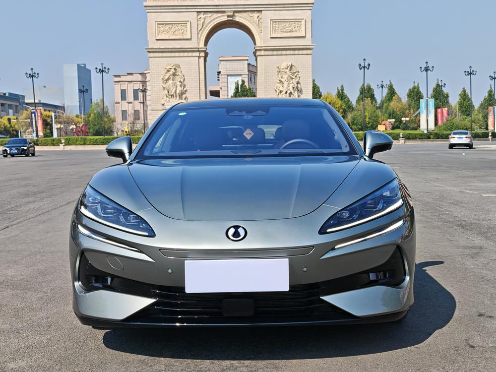Denza Z9GT DM 2024 1100 AWD Max