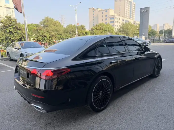 Mercedes-Benz E-Class Imported 2024 Model E 300 Luxury Model Sports Edition – фото 3