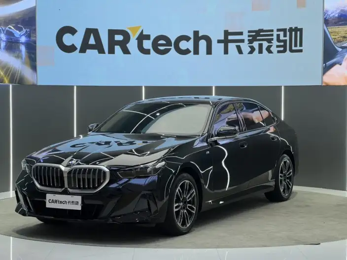 BMW 5 Series 2024 Model 525Li M Sports Set – фото 1