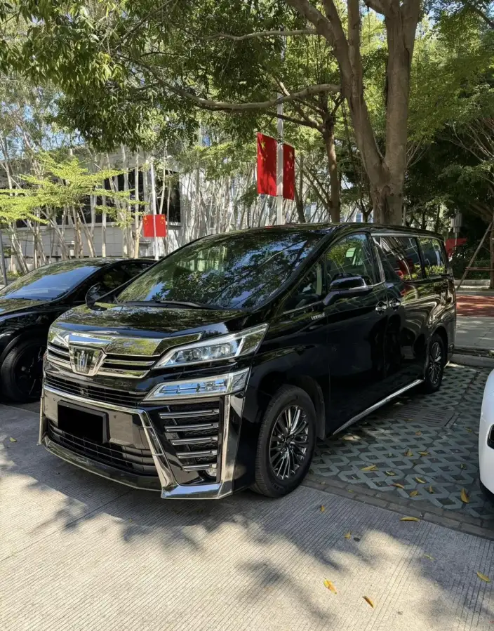 Vellfire 2021 Model Toyota Crown Hybrid 2.5L HV Premium Edition – фото 1