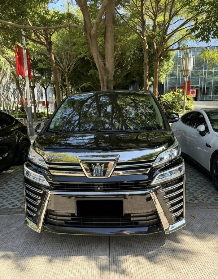 Vellfire 2021 Model Toyota Crown Hybrid 2.5L HV Premium Edition – фото 2
