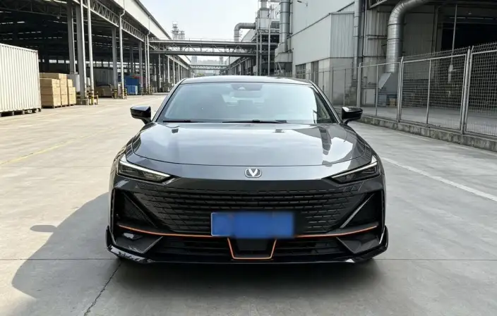 Changan UNI-V 2022 Model 1.5T Sports Edition