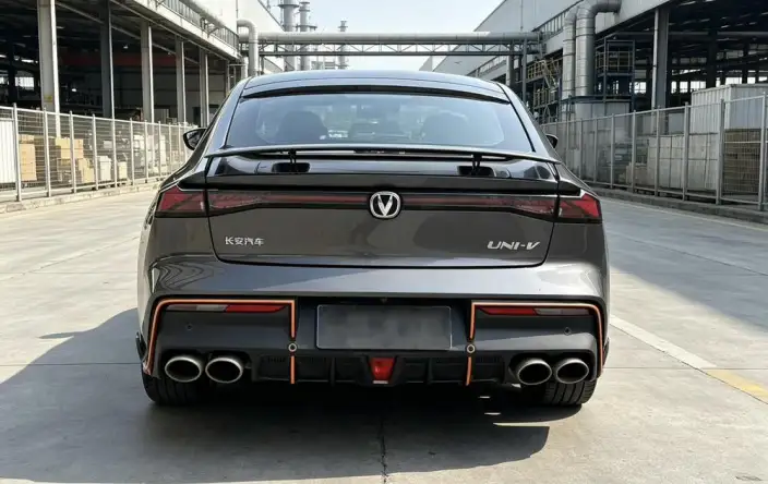 Changan UNI-V 2022 Model 1.5T Sports Edition – фото 6