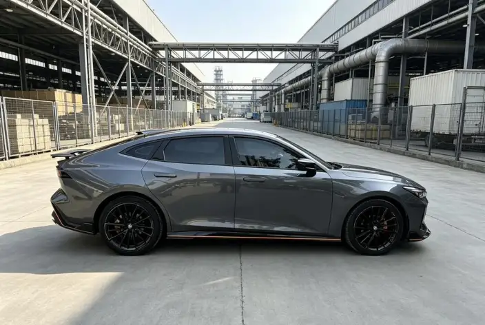 Changan UNI-V 2022 Model 1.5T Sports Edition – фото 8