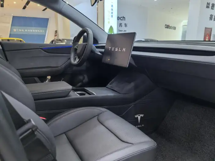 Model Y 2025 Model Rear-wheel drive version – фото 10