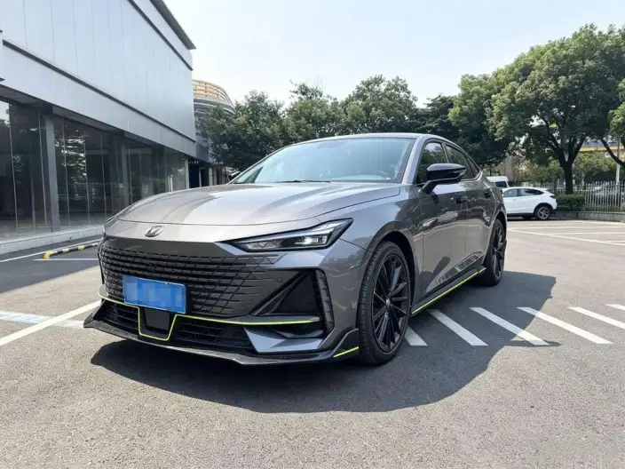 Changan UNI-V 2022 Model 1.5T Sports Edition