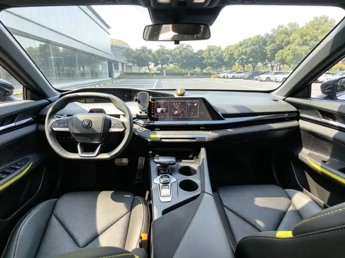 Changan UNI-V 2022 Model 1.5T Sports Edition – фото 6