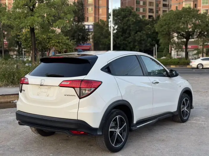 Honda Vezel 2022 Model 1.5L CVT Elite Smart Edition – фото 7