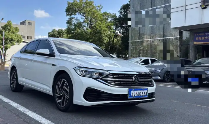 Volkswagen Sagitar 2023 Model 300TSI DSG Beyond Edition – фото 3