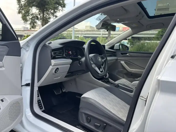 Volkswagen Sagitar 2023 Model 300TSI DSG Beyond Edition – фото 8