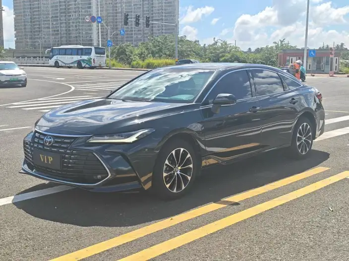 Toyota Avalon 2023 Model 2.0L CVT Deluxe Edition – фото 1