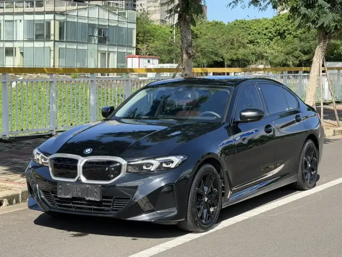 BMW i3 2023 Model eDrive35L – фото 1