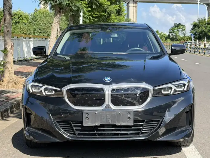 BMW i3 2023 Model eDrive35L – фото 2