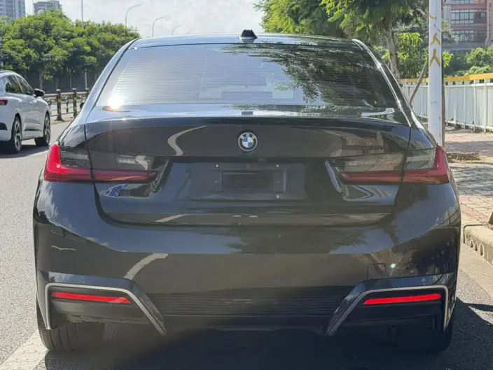 BMW i3 2023 Model eDrive35L – фото 4