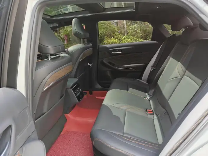 Toyota Avalon 2024 Model Intelligent Hybrid 2.0L E-CVT Deluxe Edition – фото 9