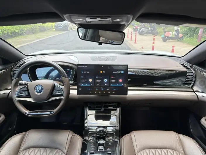 BYD Han EV 2023 Model Champion Edition 506KM Noble Model – фото 7