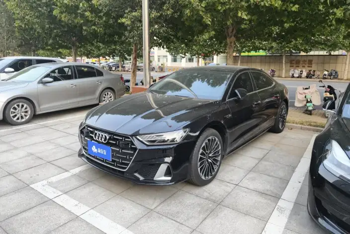 Audi A7 L 2024 Model 45 TFSI Luxury Model – фото 1